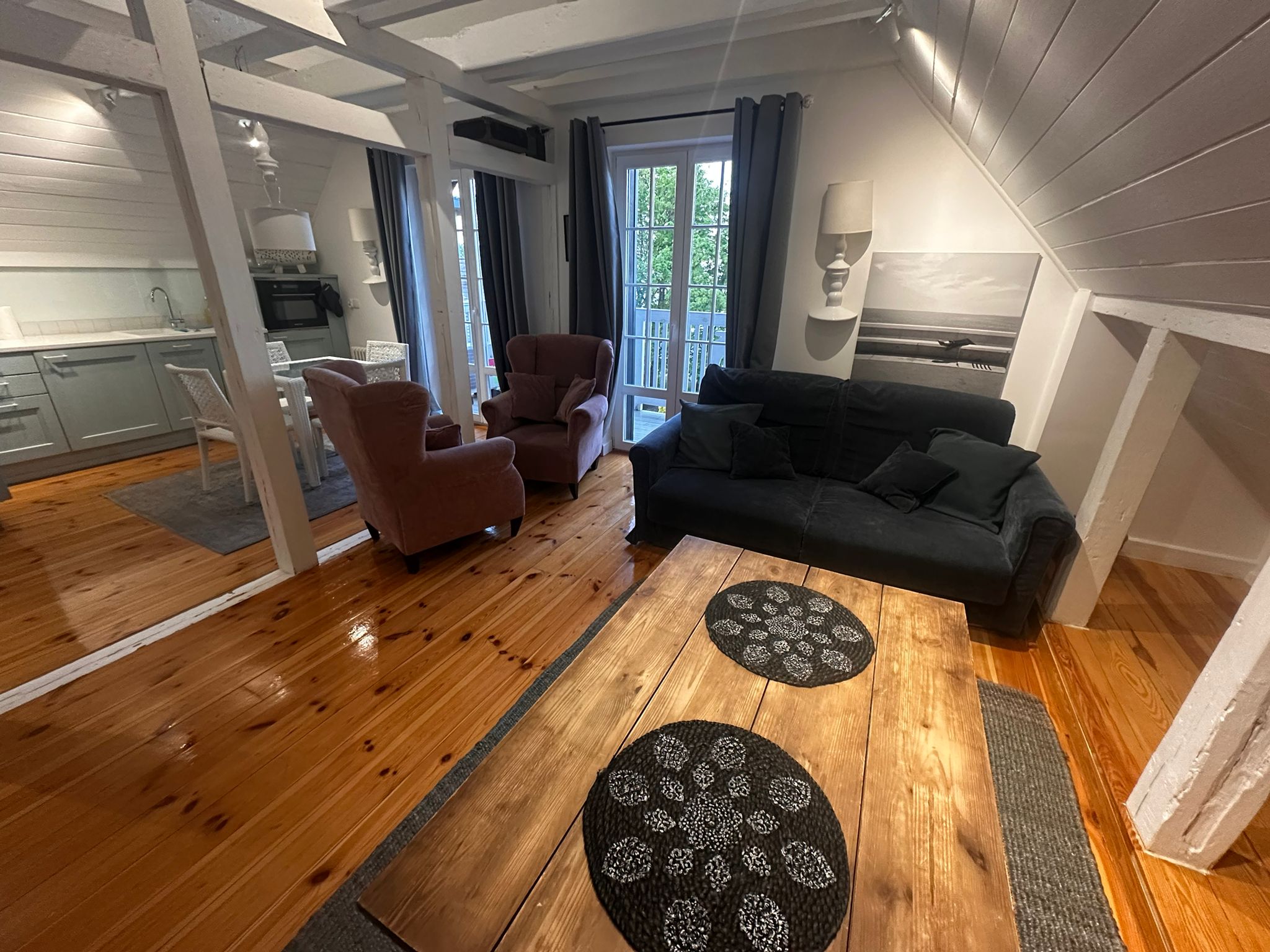 927283c5 d4e8 4f0e a8ad 078d3a26255a