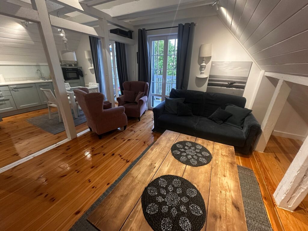 7cf9da93 4cbf 4403 bd86 d02e43fc1d08